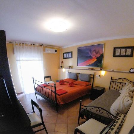 Tano'S Apartamento Giardini Naxos Exterior foto