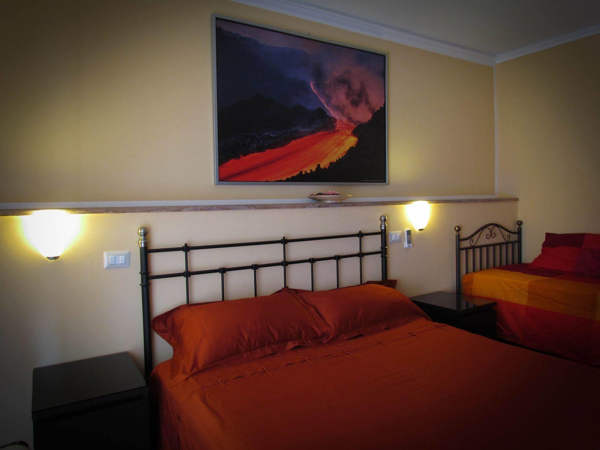 Tano'S Apartamento Giardini Naxos Exterior foto