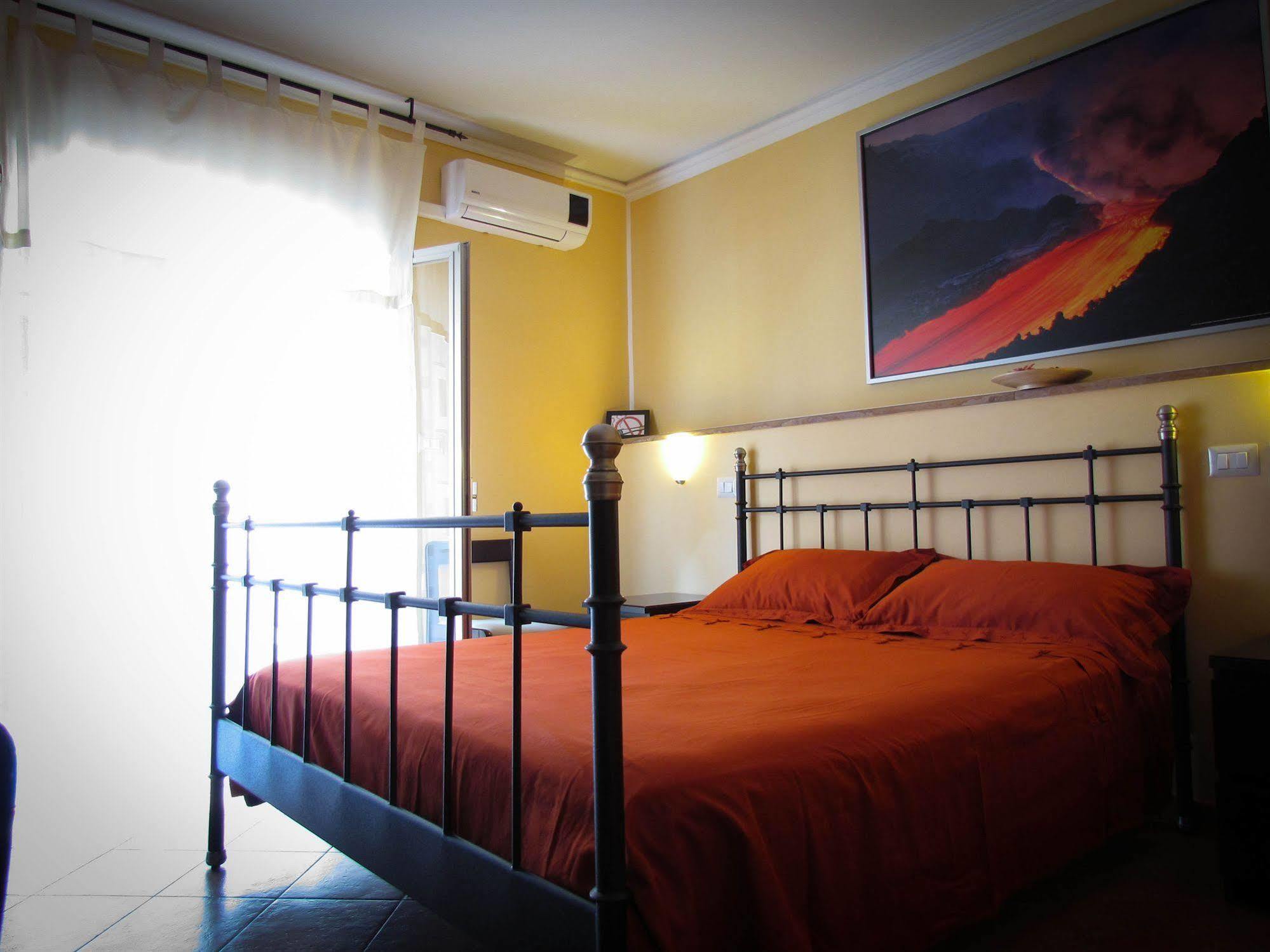 Tano'S Apartamento Giardini Naxos Exterior foto